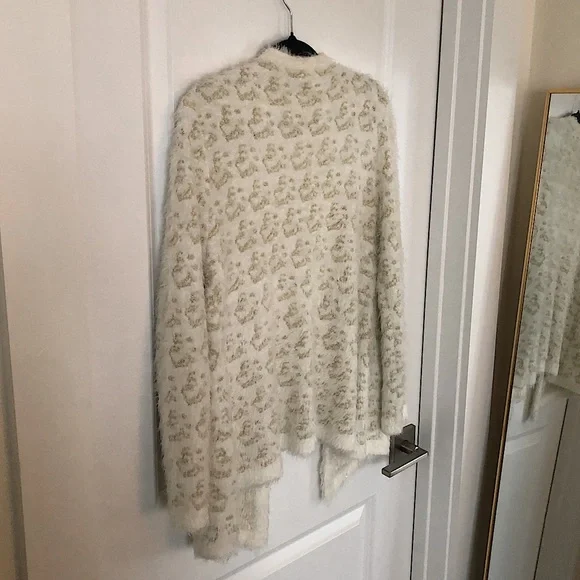 Anthropologie Raga Cassidy Eyelash Cardigan - Picture 7 of 8